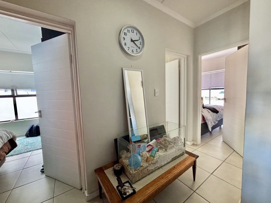 To Let 3 Bedroom Property for Rent in Sandown Western Cape